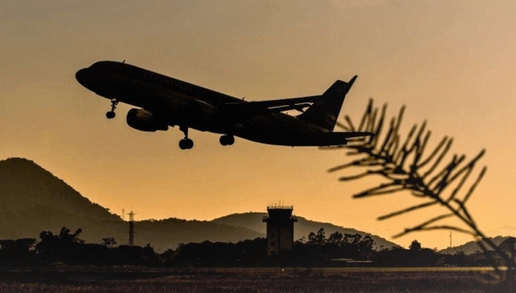 spotter night floripa airport