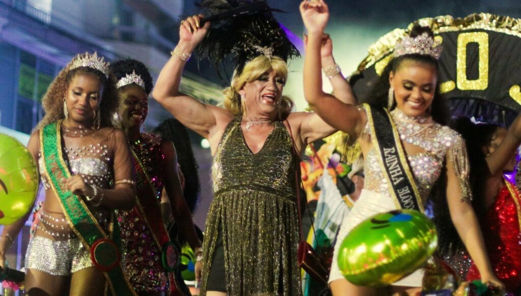 historia do enterro da tristeza