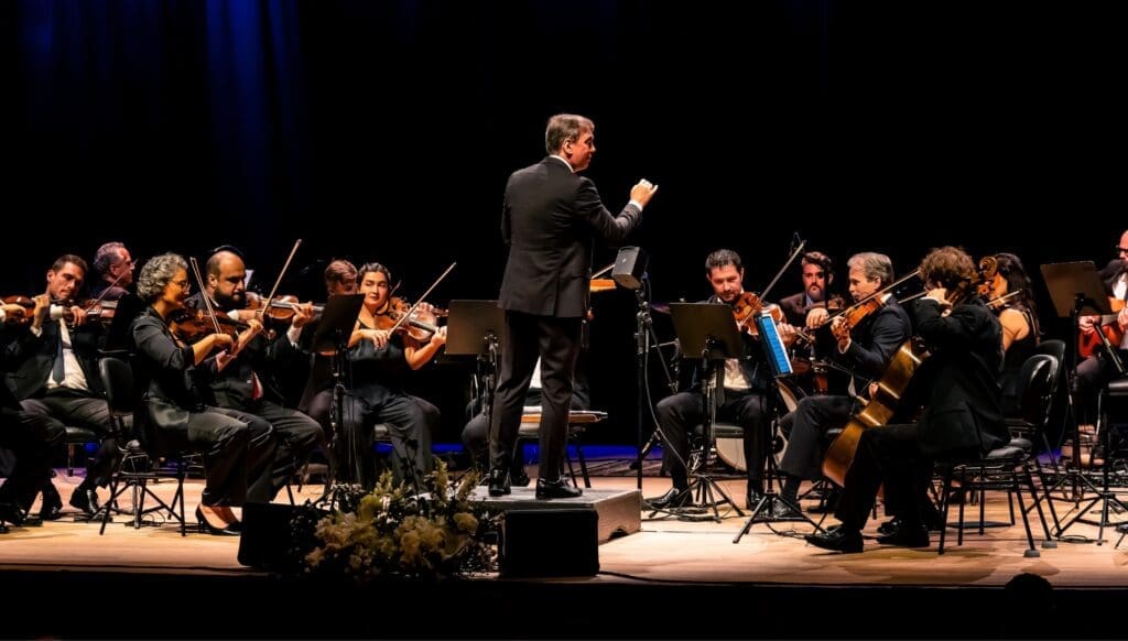 Camerata Florianópolis “Elas Cantam Roberto Carlos”