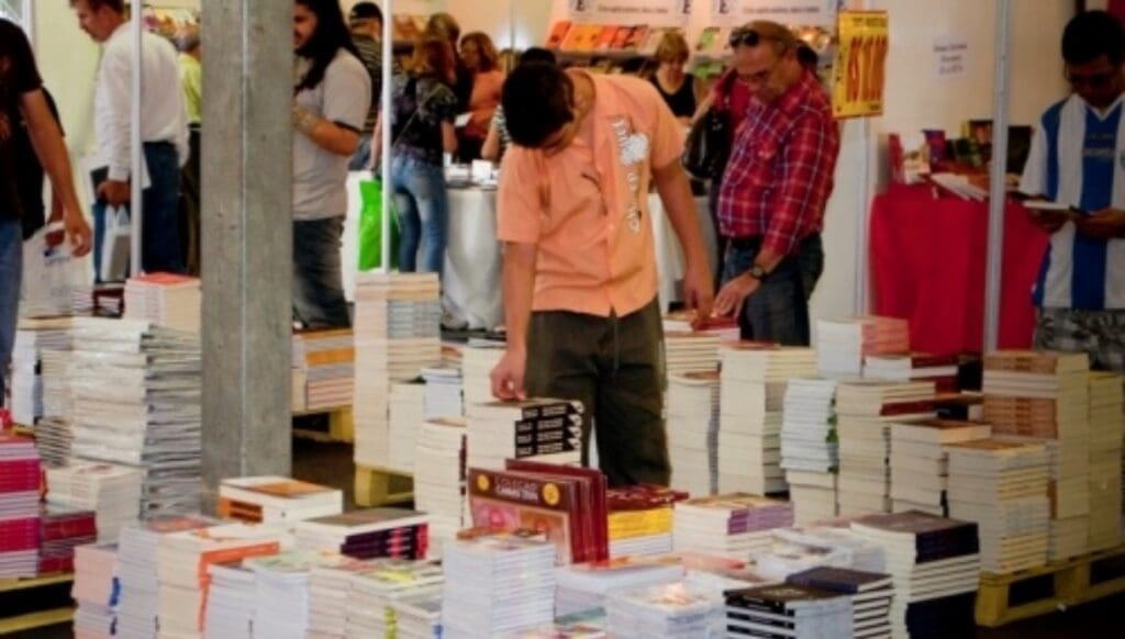 feira do livro largo da alfândega